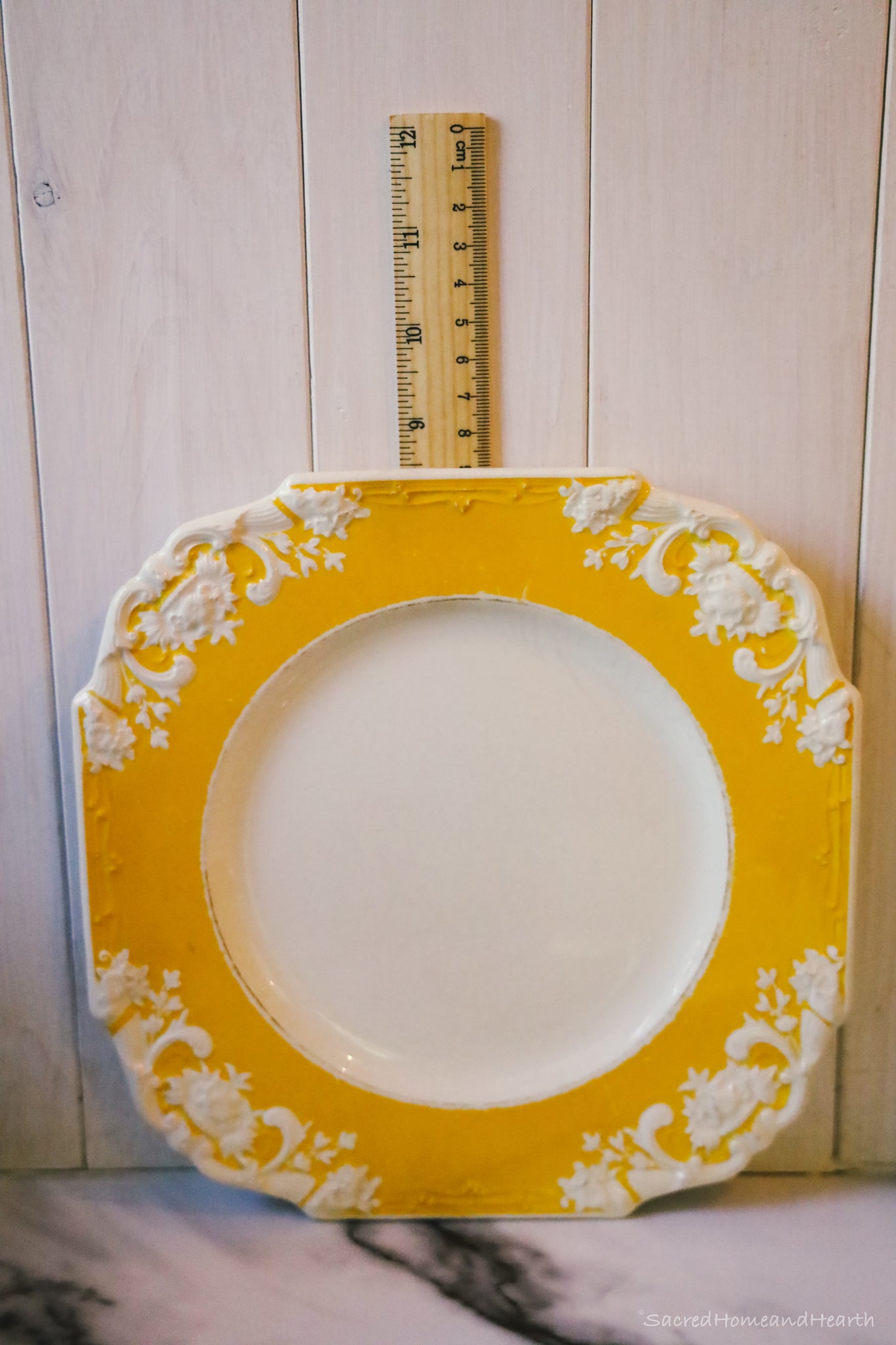 Yellow Plate